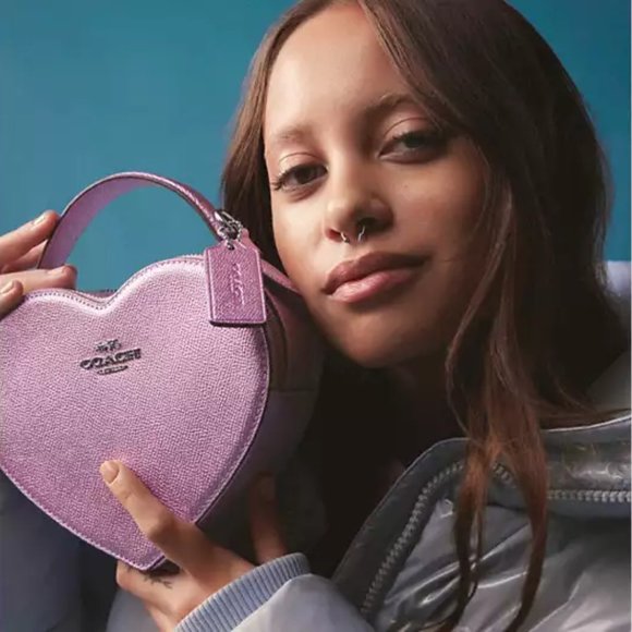 😊 Coach Heart Crossbody Silver/Metallic Lilac - Picture 3 of 11
